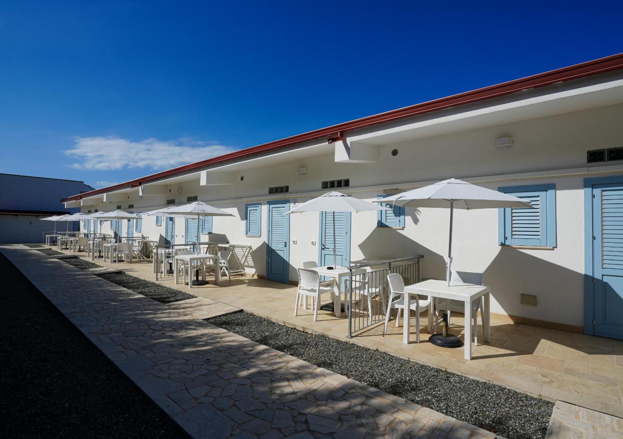 Villaggio Residence Bahja Paola Esterno foto