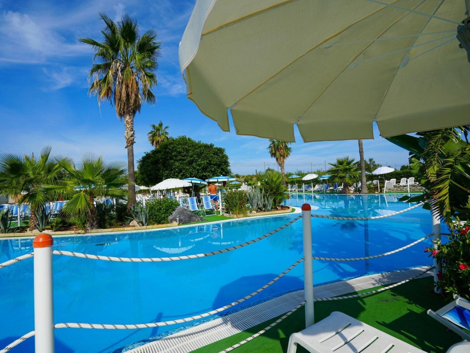 Villaggio Residence Bahja Paola Esterno foto